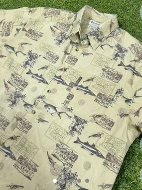 Columbia Men’s‎ Short-Sleeve Fish Print Shirt - Tan